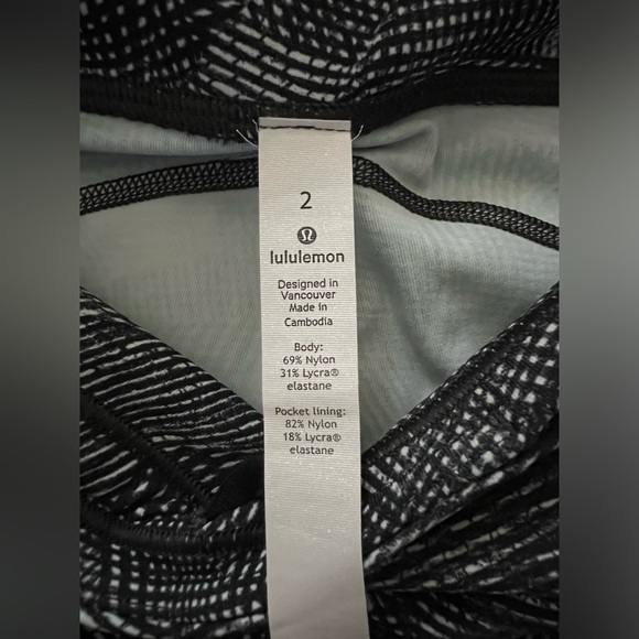 Lululemon Time To Sweat Crop 23" Velocity Mesh Island Mist Black Size 2 - Picture 10 of 10